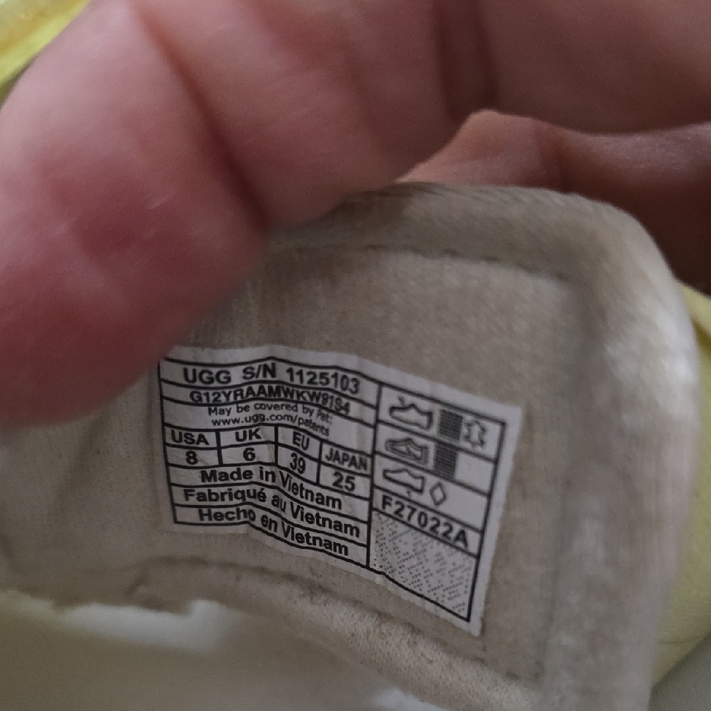UGG Women's Sandals in Yellow and White - Picture 11 of 11